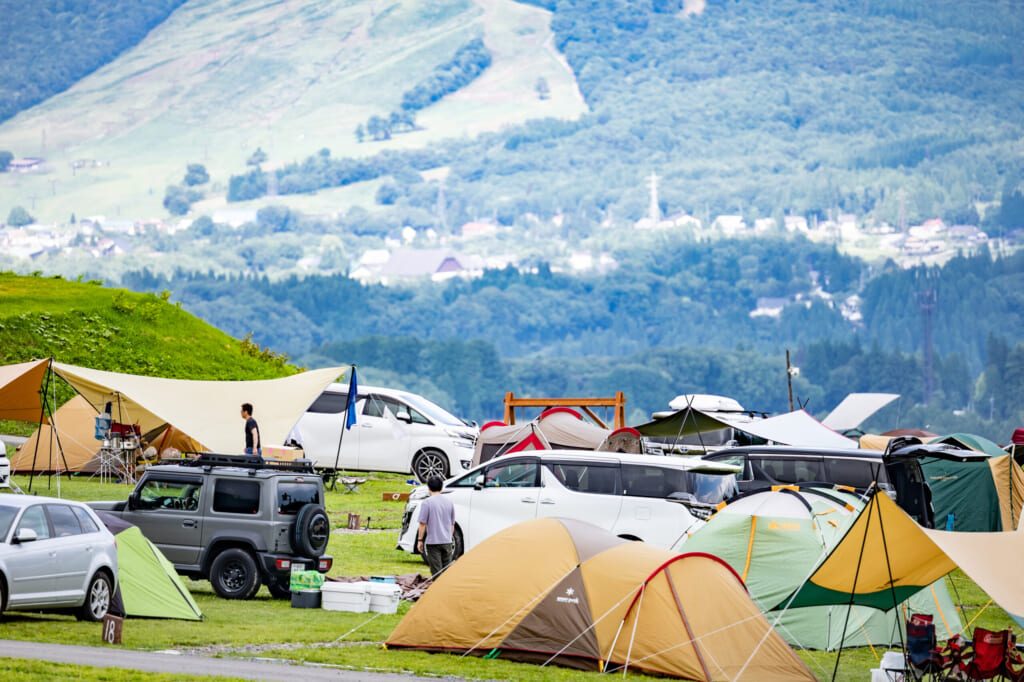 夏のダイナランドは絶景の見えるキャンプ場。キャンプベースでサンライズを狙え！