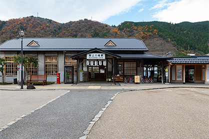 八幡・城下町コース１「四季折々に訪れたい。奥美濃の小京都・八幡城下町を巡る旅。」