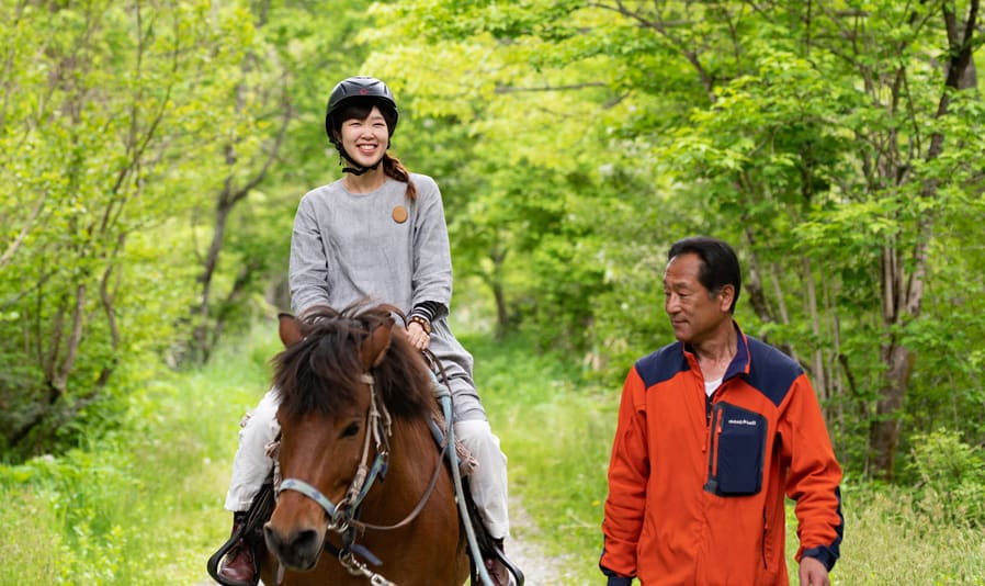 <C_011>高鷲・ひるがの高原グリーンシーズンコース「大自然とあそぶ、ひるがの高原で美と食を満喫！美しい花に癒される」