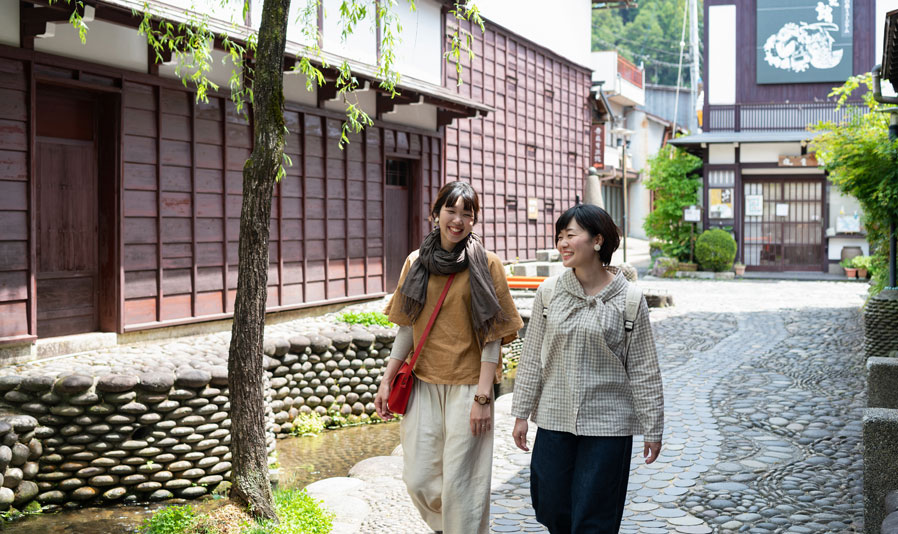 八幡・城下町コース２ 「これぞ定番、の郡上観光を楽しむ。八幡の城下町いいとこどり旅」