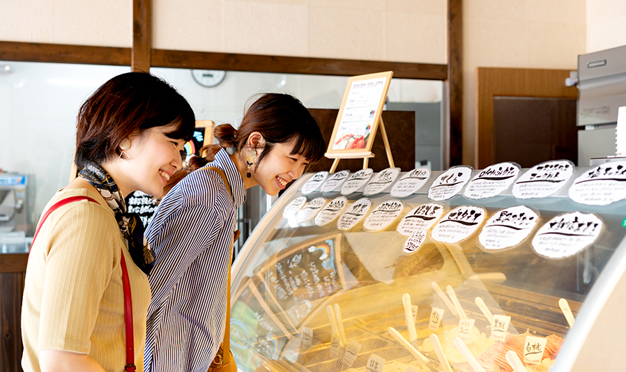 明宝歴史民俗資料館・春のお花見コース「古い木造校舎で過去へタイムスリップ？！春のお花見と明宝温泉の旅」