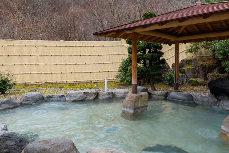 せせらぎ街道・めいほう高原紅葉狩りコース「温泉と、おいしいものと良い景色。明宝エリアをぐるっとドライブ」